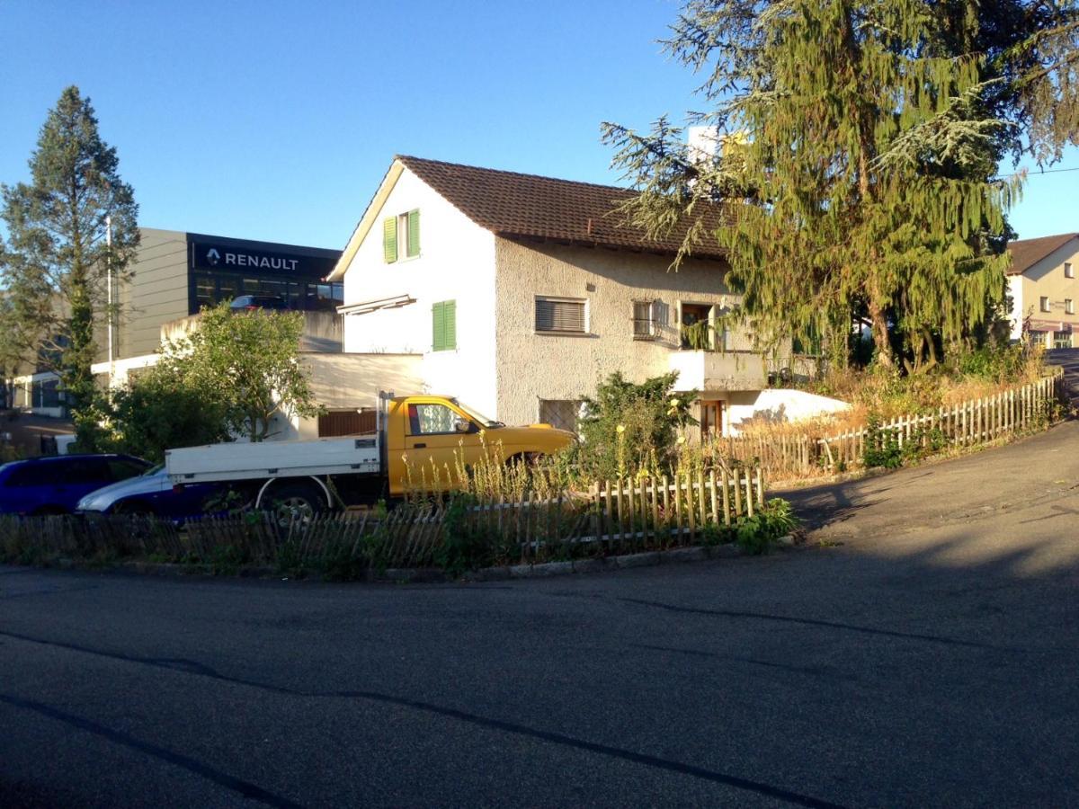 Baselhostel Fullinsdorf Buitenkant foto